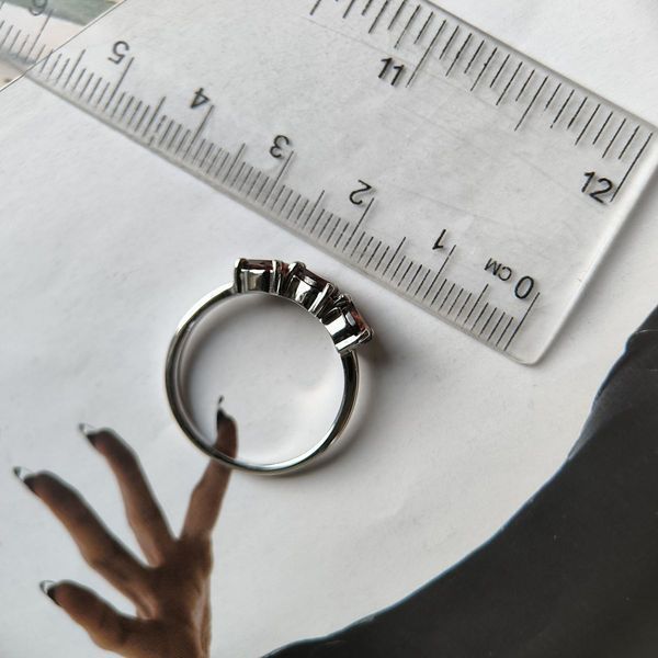Серебряное кольцо с натуральным гранатом 1.65ct, вес изделия 2,57 гр (2181613) 18 размер 2181613 фото