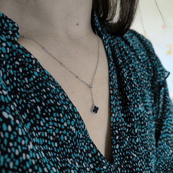 Серебряное колье с натуральным ониксом, вес изделия 3,2 гр (60002134) 450500 размер 2182719b фото Серебряное колье с натуральным ониксом, вес изделия 3,2 гр (60002134) 450500 размер 2182719b фото