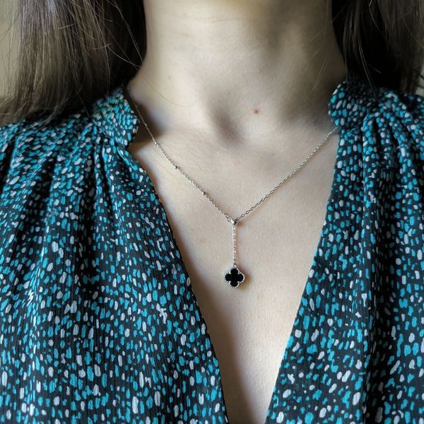 Серебряное колье с натуральным ониксом, вес изделия 3,2 гр (60002134) 450500 размер 2182719b фото Серебряное колье с натуральным ониксом, вес изделия 3,2 гр (60002134) 450500 размер 2182719b фото