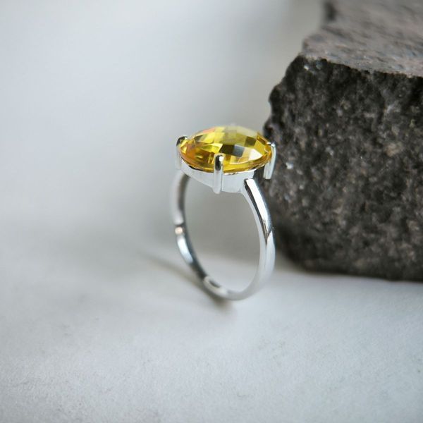 Серебряное кольцо с цитрином nano 3.801ct, вес изделия 2,43 гр (2172666) 17.5 размер 2172666 фото Серебряное кольцо с цитрином nano 3.801ct, вес изделия 2,43 гр (2172666) 17.5 размер 2172666 фото